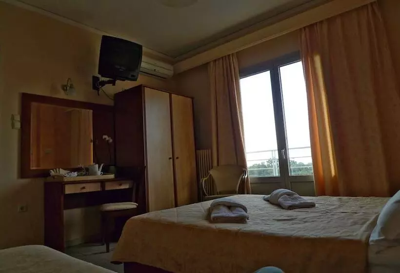 Ikaros Hotel Elliniko