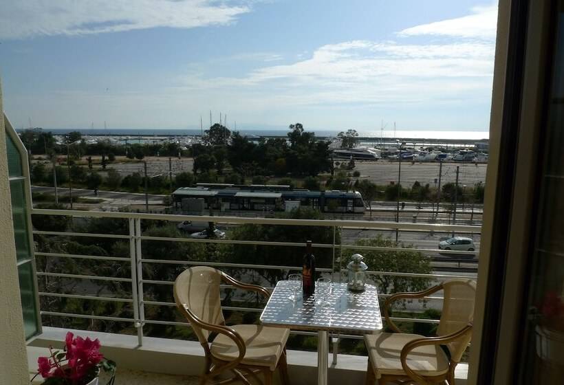 Ikaros Hotel Elliniko