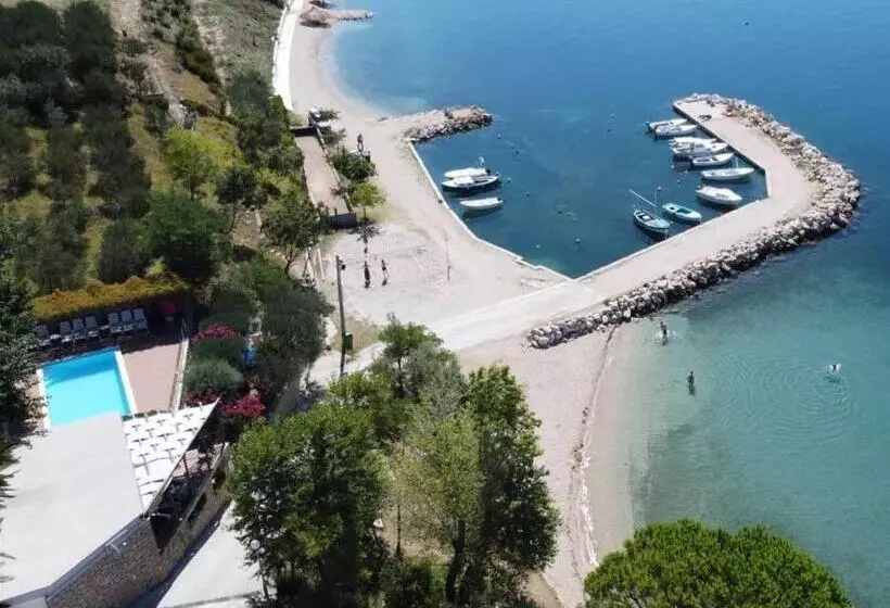 Odmoree Camp & Hostel