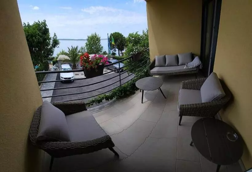 Odmoree Camp & Hostel