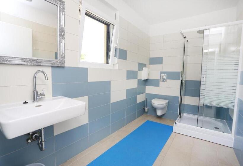 Odmoree Camp & Hostel