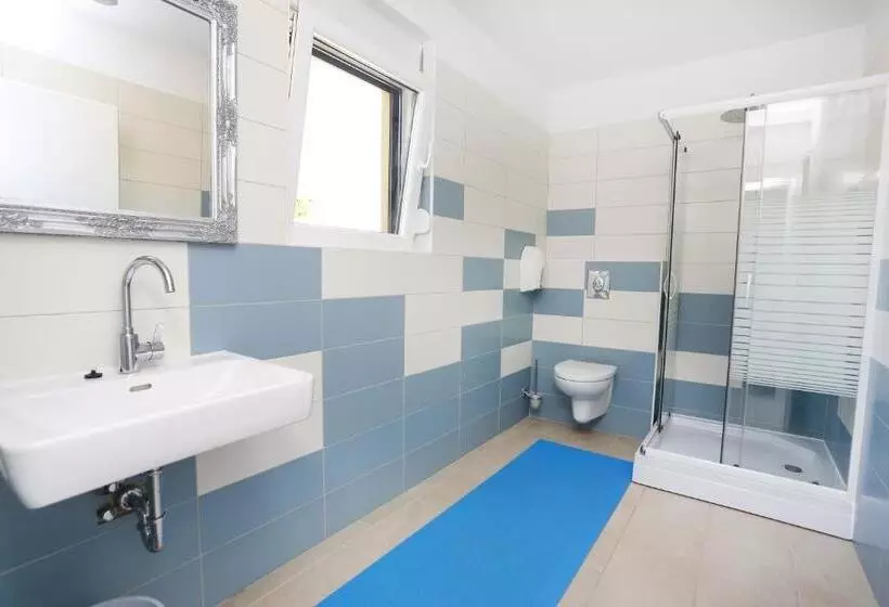 Odmoree Camp & Hostel