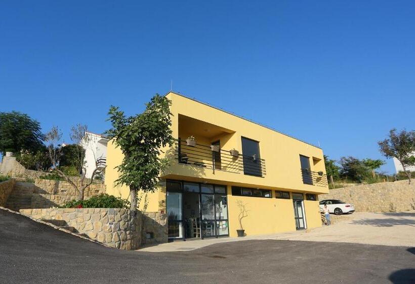 Odmoree Camp & Hostel