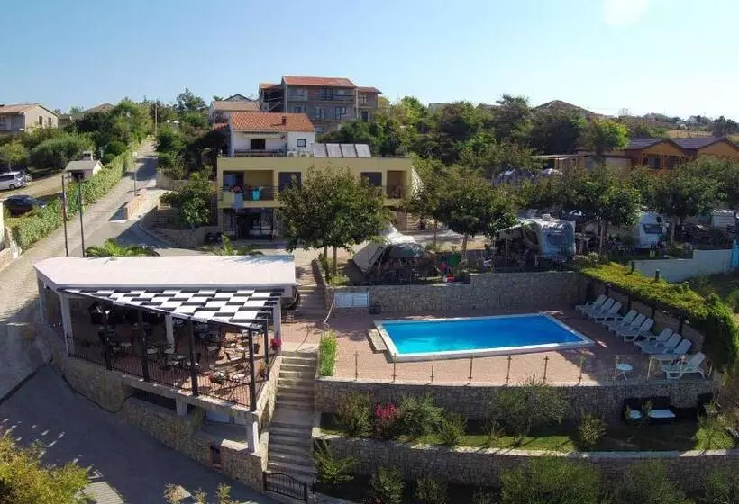 Odmoree Camp & Hostel