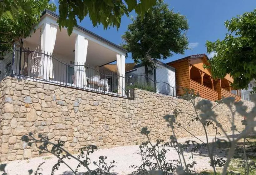 Odmoree Camp & Hostel