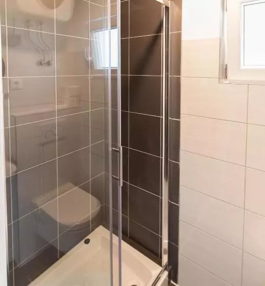 Odmoree Camp & Hostel