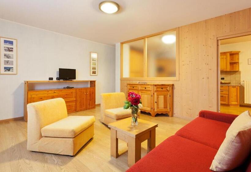 בית מלון כפרי Chalet Stelle Di Neve