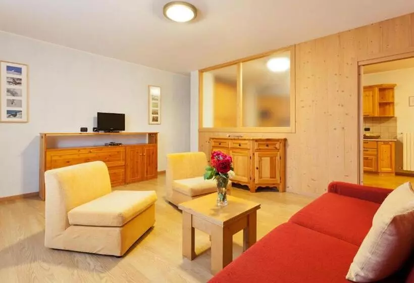 هتل Chalet Stelle Di Neve