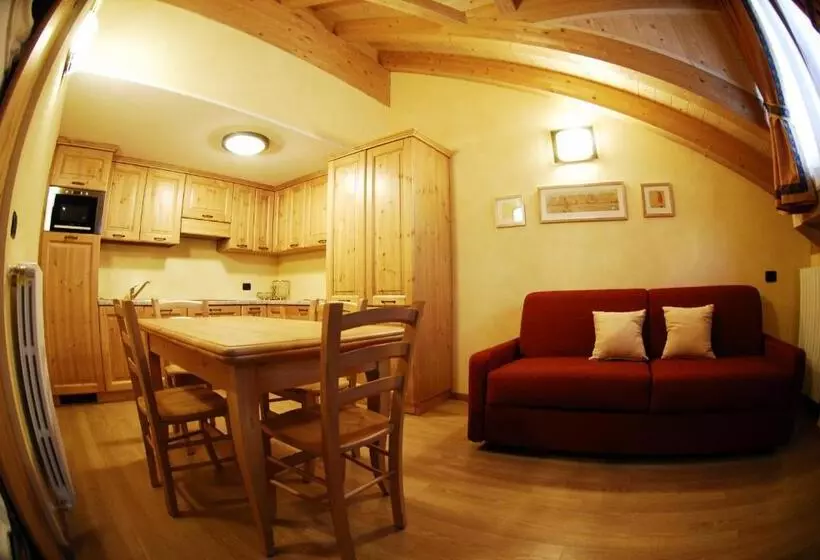 هتل Chalet Stelle Di Neve