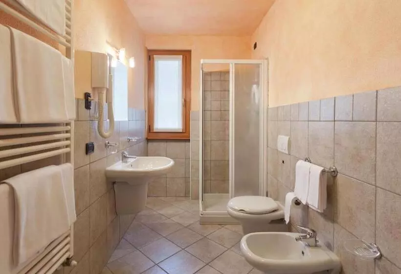 هتل Chalet Stelle Di Neve