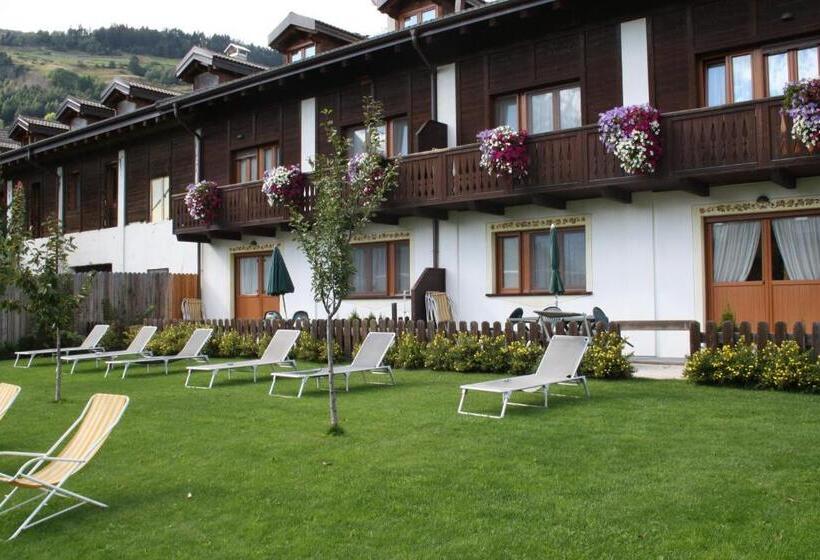 בית מלון כפרי Chalet Stelle Di Neve