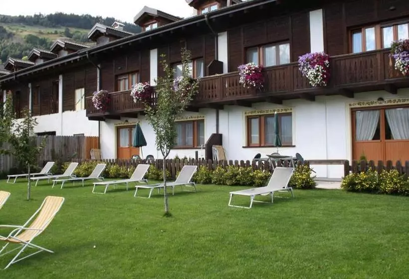 هتل Chalet Stelle Di Neve