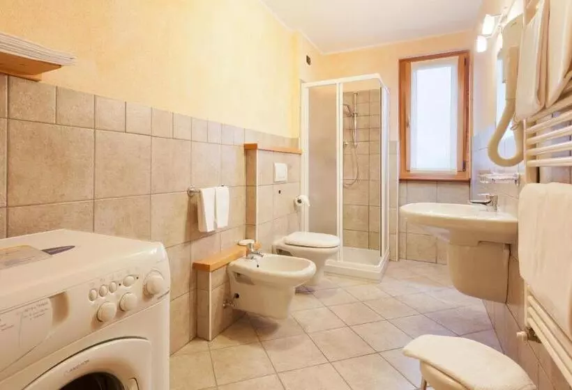 هتل Chalet Stelle Di Neve