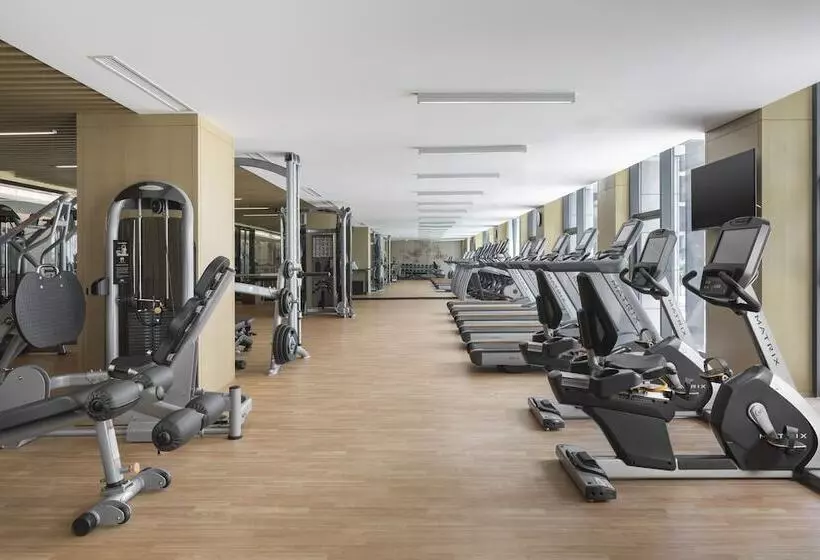 هتل Courtyard By Marriott Zhengzhou Airport