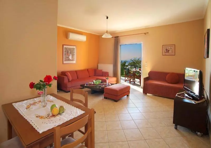 Hotelli Eleftheria Studios