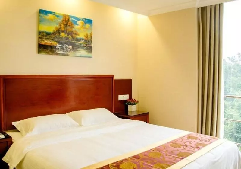 Hotelli Greentree Inn Shenzhen Huanggang Port South Futian Road Express