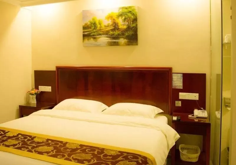 Hotelli Greentree Inn Shenzhen Huanggang Port South Futian Road Express