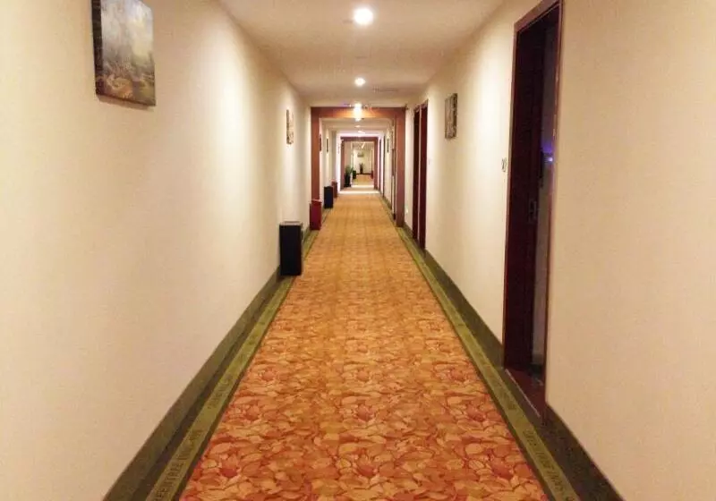 Hotelli Greentree Inn Shenzhen Huanggang Port South Futian Road Express