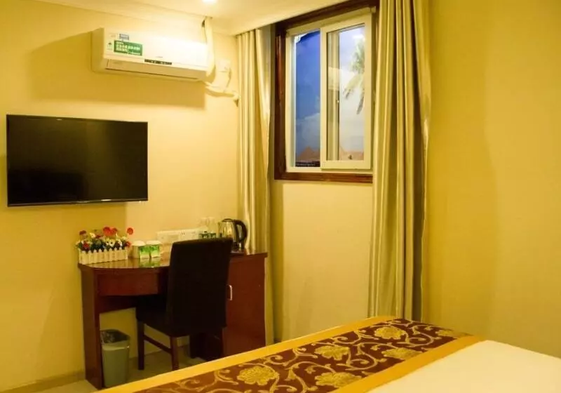 Hotelli Greentree Inn Shenzhen Huanggang Port South Futian Road Express