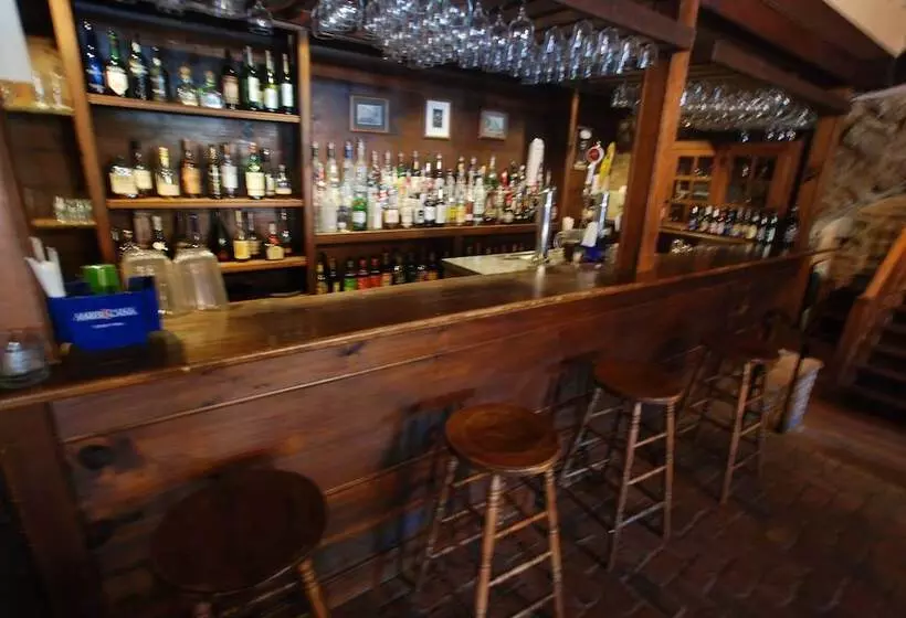 Hotelli Inn At Millrace Pond