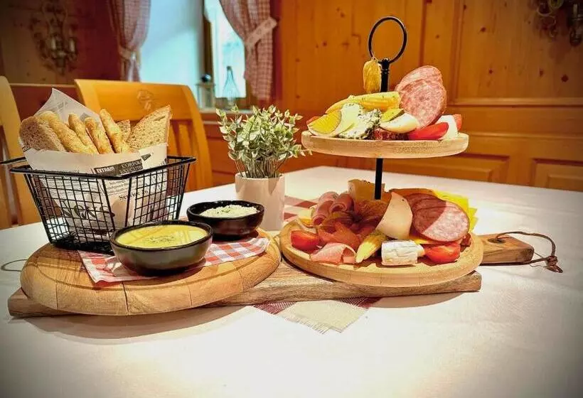 ホテル Ledererwirt