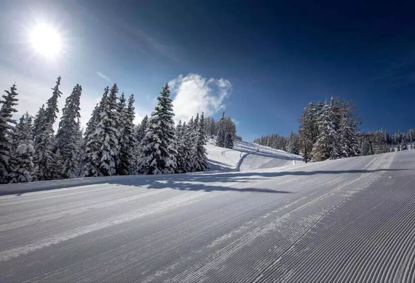 ホテル Ledererwirt