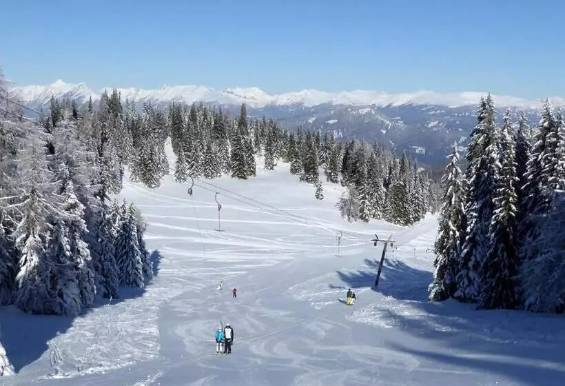 ホテル Ledererwirt