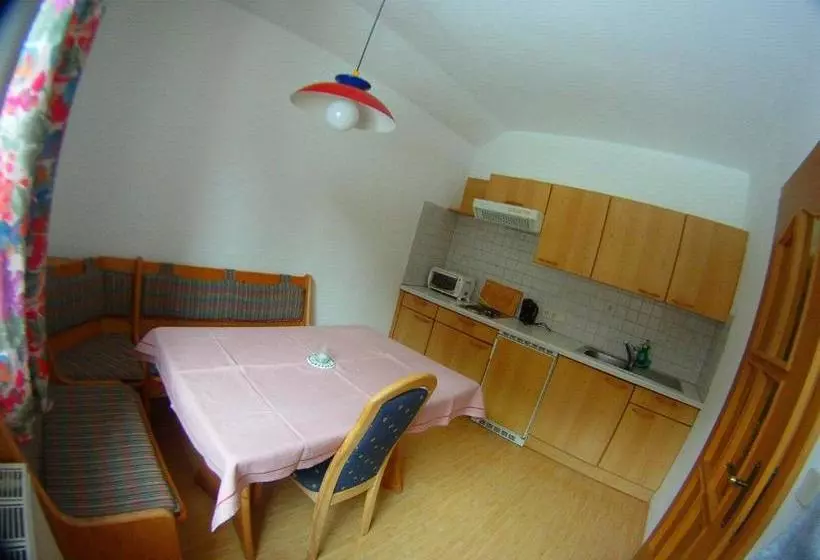 Hotelli Landhaus Rainer