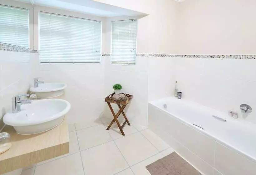 Hotelli Outeniqua Inn