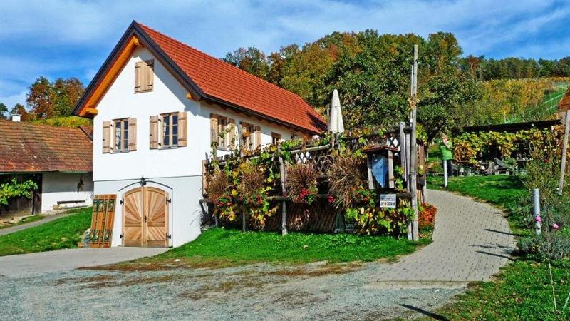 בית מלון כפרי Kirchenwirt Mirth