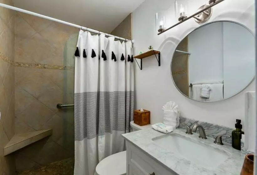 Hotelli The Pikake B5