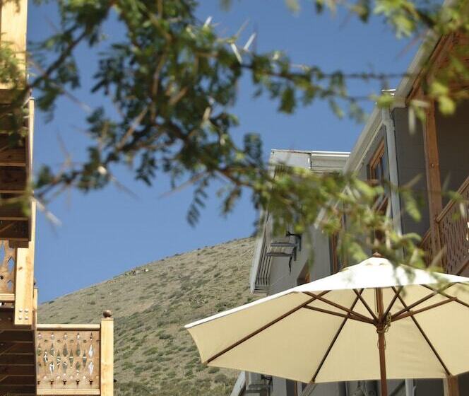 בית מלון כפרי Wilton Manor Solar Energy