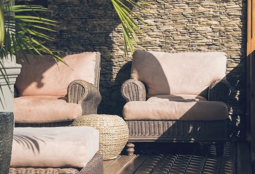 בית מלון כפרי Wilton Manor Solar Energy