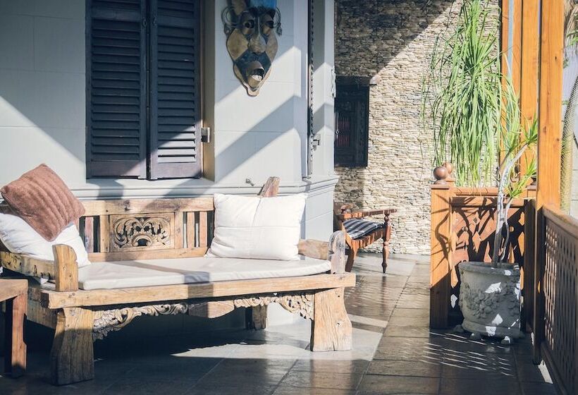 בית מלון כפרי Wilton Manor Solar Energy