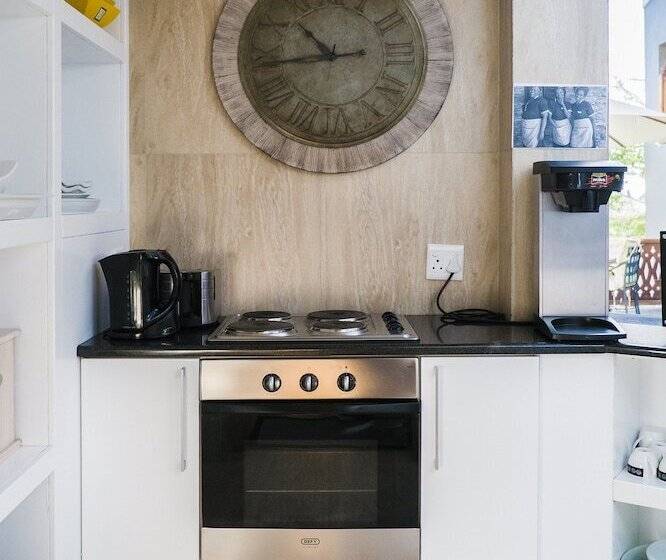 בית מלון כפרי Wilton Manor Solar Energy