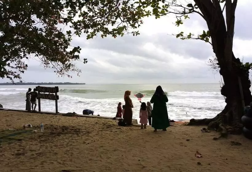 Bali De Anyer Hotel & Restaurant