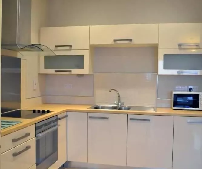 ホテル Carrick Plaza Suites & Apartments