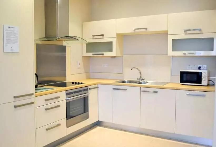 ホテル Carrick Plaza Suites & Apartments