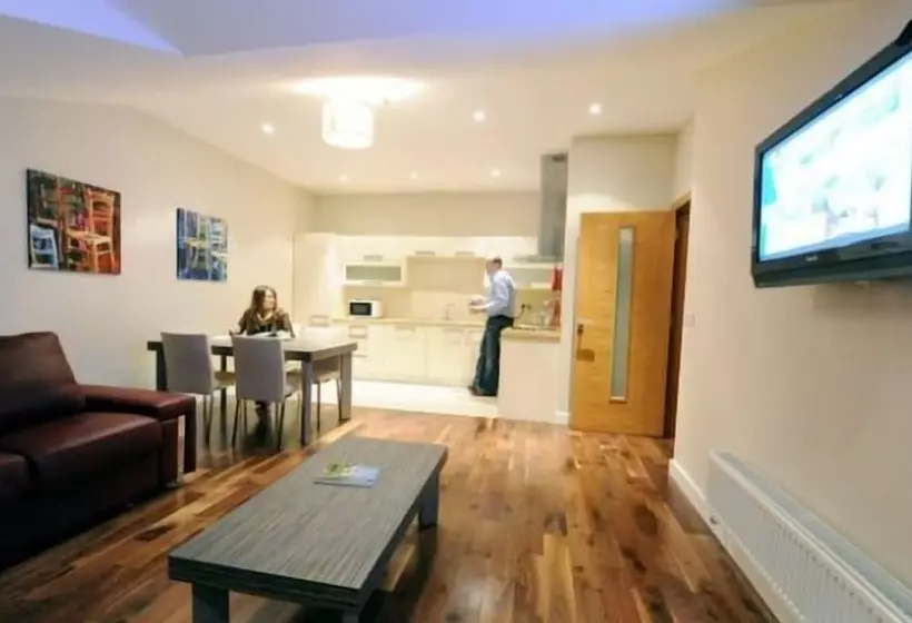 ホテル Carrick Plaza Suites & Apartments