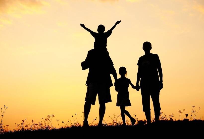 فندق Carrick Plaza Suites & Apartments