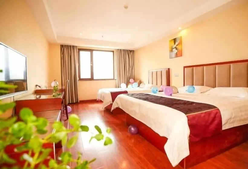Hotelli Greentree Inn Shandong Qingdao Wuyishan Road Jiashike Shopping Center Business