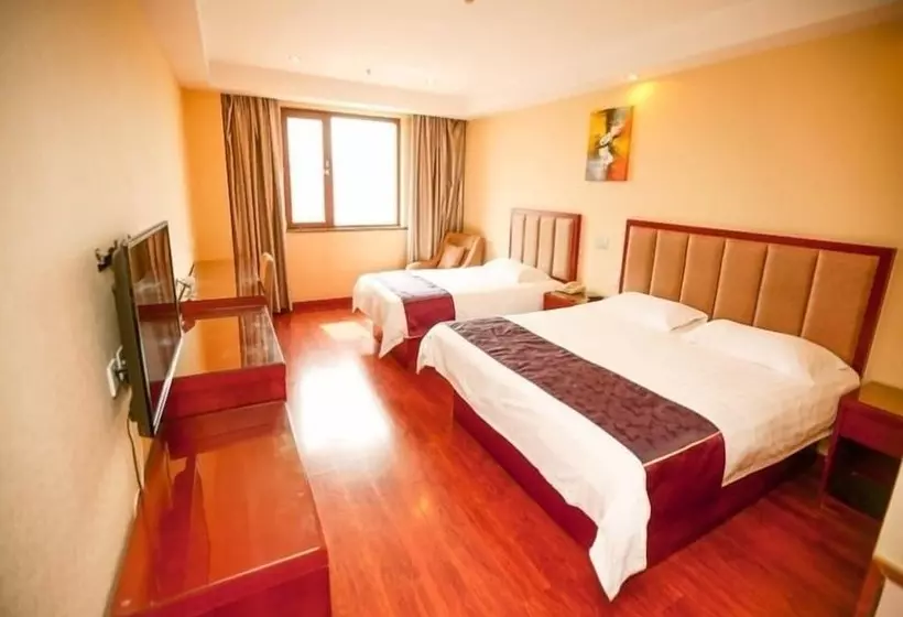 Hotelli Greentree Inn Shandong Qingdao Wuyishan Road Jiashike Shopping Center Business