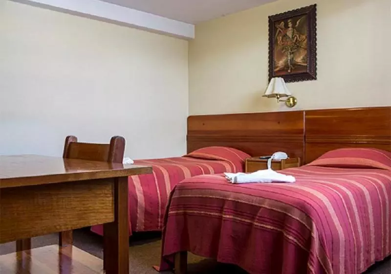 ホテル Hostal Imperial