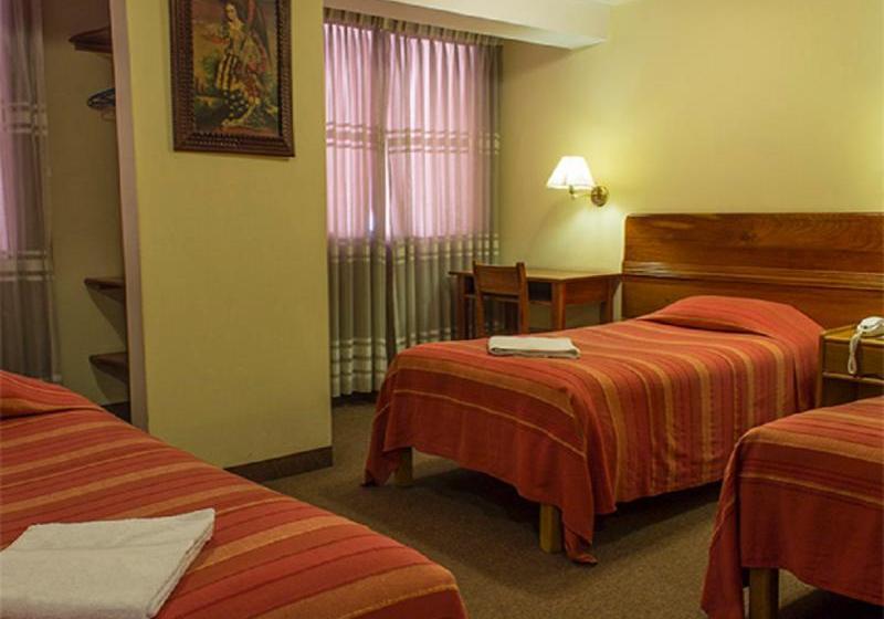 ホテル Hostal Imperial