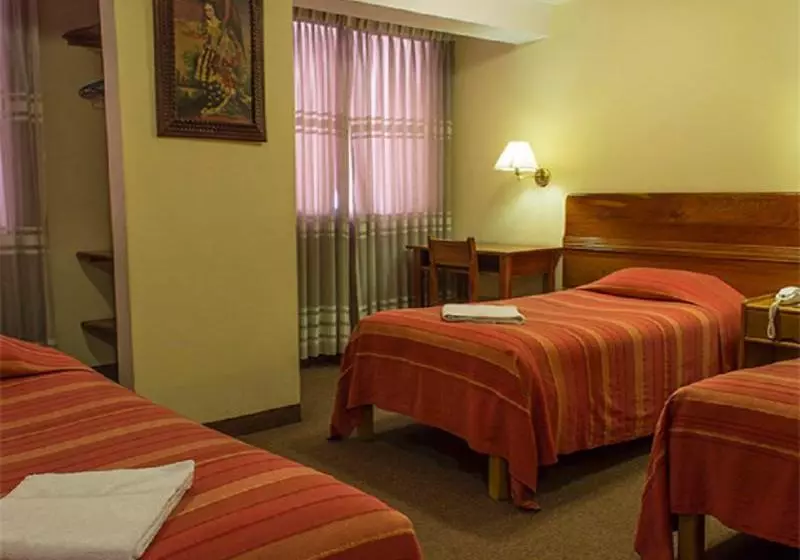 ホテル Hostal Imperial