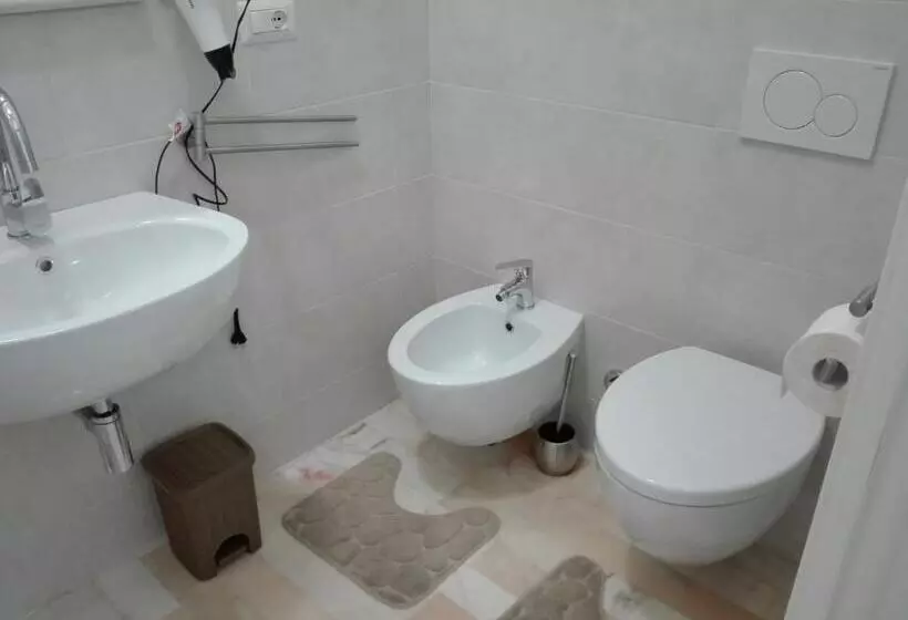 Hotelli La Casa Di Diana