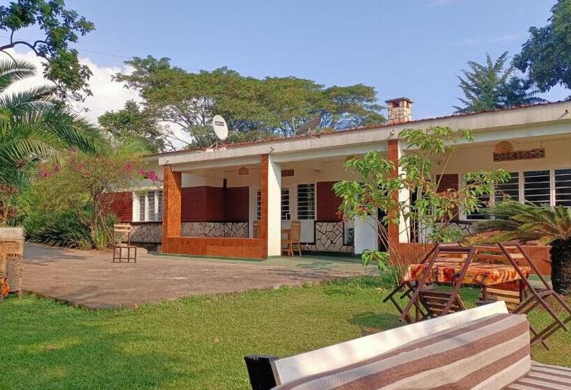 هتل Colibri Taverne & Guest House