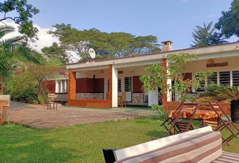 هتل Colibri Taverne & Guest House