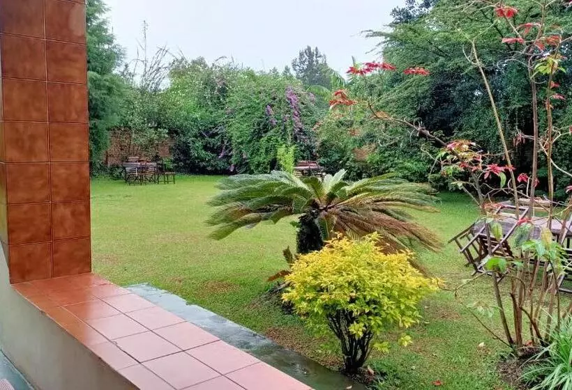 هتل Colibri Taverne & Guest House