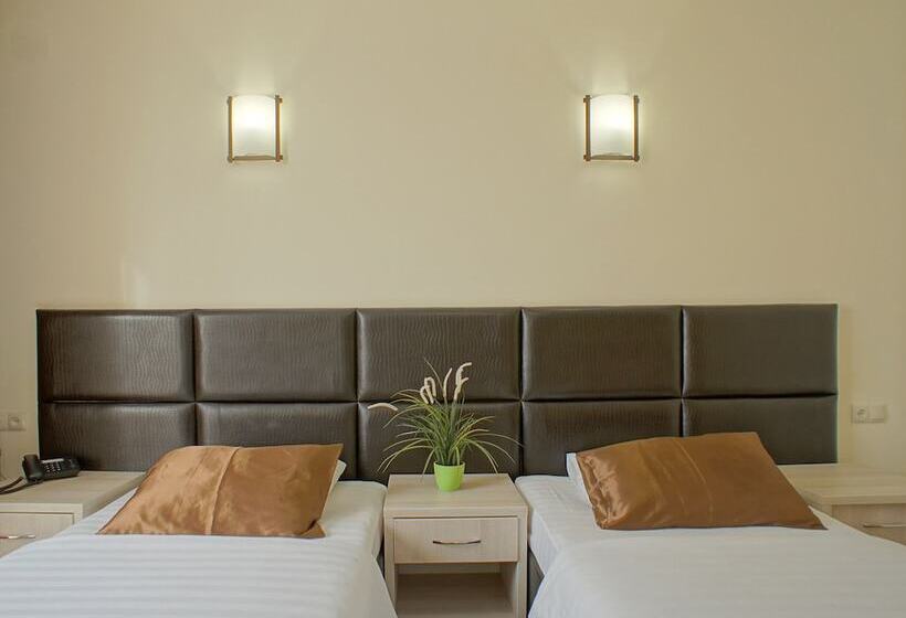 ホテル Marton Osharskaya